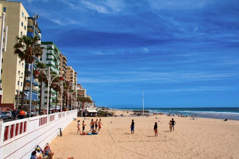 Playa Victoria Cádiz: Encanto sureño