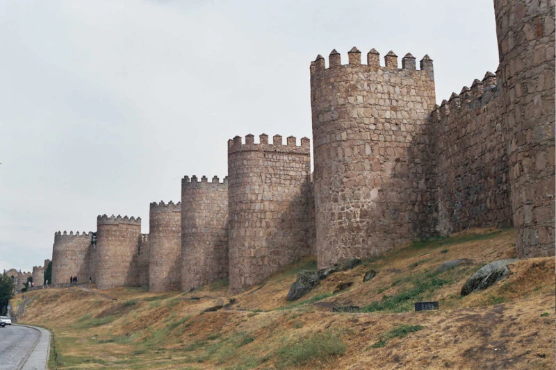 Las murallas de Ávila: Historias de fortificaciones