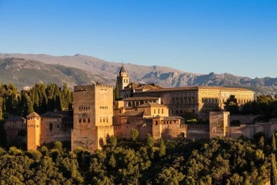 Viaje en la historia árabe: Castillos de la Alhambra