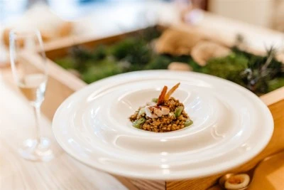 Alojamientos con sabores locales: escapadas culinarias