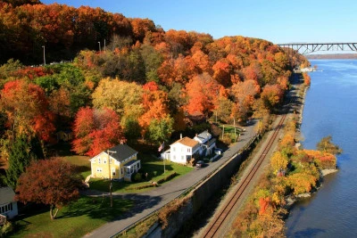 Puentes de otoño: escapadas junto al río