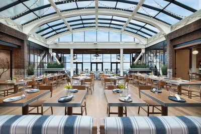 Hoteles con restaurantes en azoteas: gastronomía en el aire