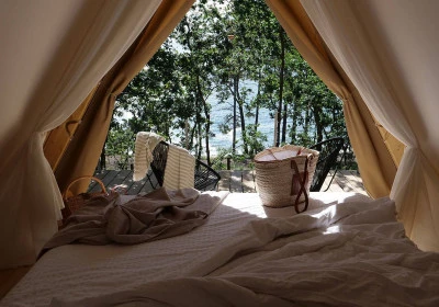 Campings de lujo: Comodidad y naturaleza en un solo lugar