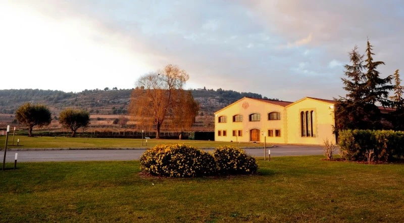 Cava & Hotel Mastinell