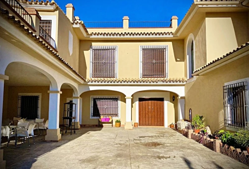 VILLA ZAMORA