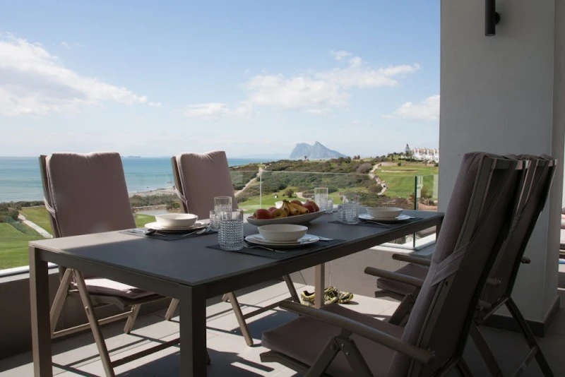 Luxury Apartment Sea, Golf and Gibraltar View, Alcaidesa, The links, apartment 102