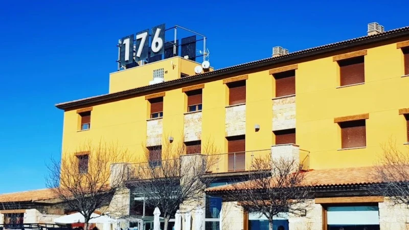 Hotel 176