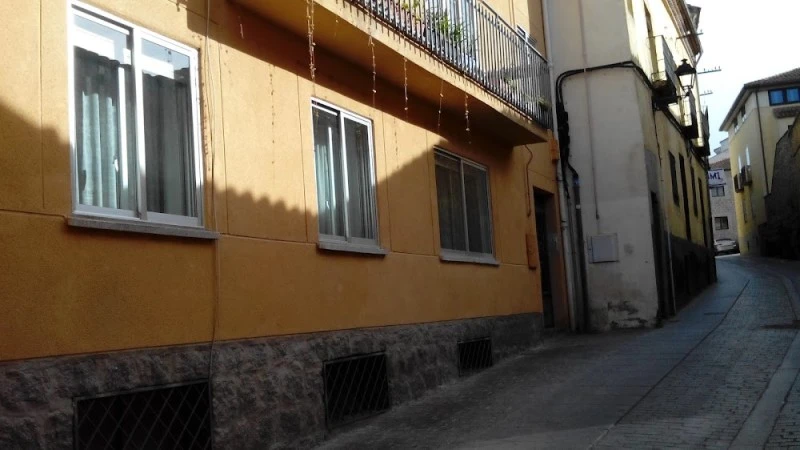 Alojamiento Familiar Conde Don Ramón. Apartamento completo para 8 adultos. Plaza de garaje incluida.Vut- AV- 010