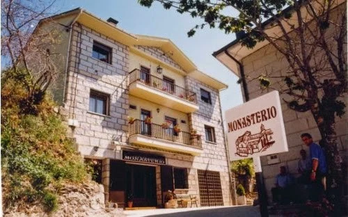Apartamentos turísticos Monasterio