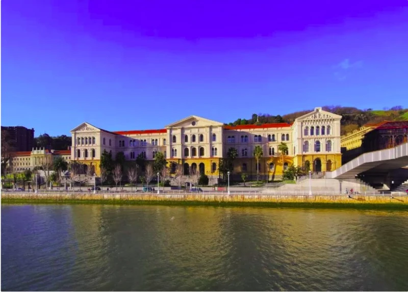 BILBAO RIVERSIDE APARTMENTS