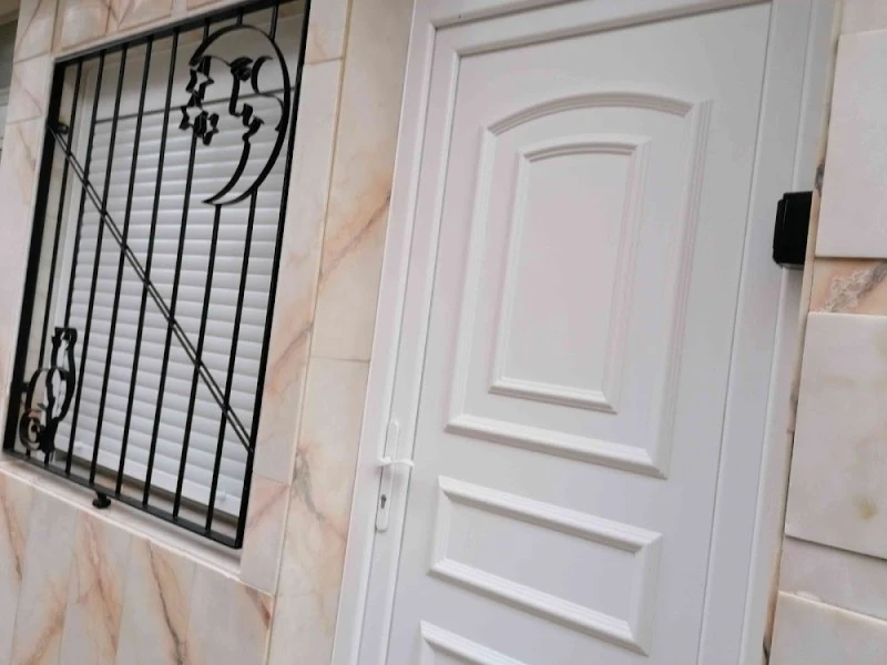 Casa vacaciones, se accede mejor por calle Arenal, si se llega desde Sevilla