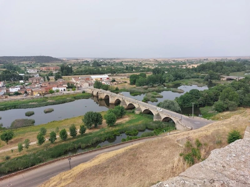 Dentro de la Muralla