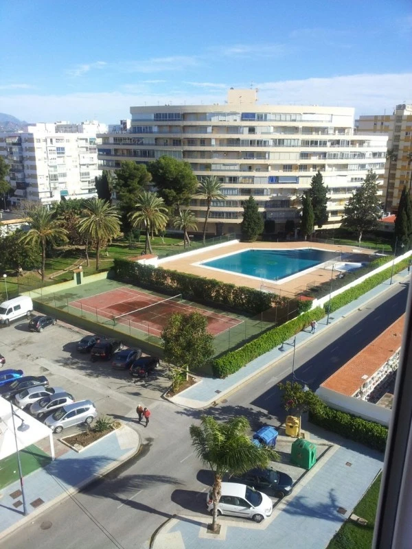 Fantastico apartamento 4p con piscina y pista de tenis!