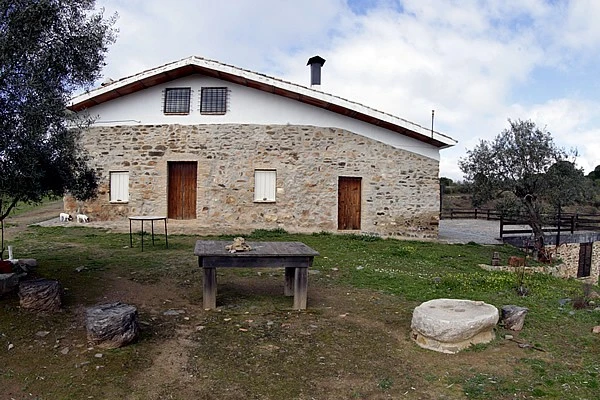 Granja La Ruidera / Casa 1 Enrique