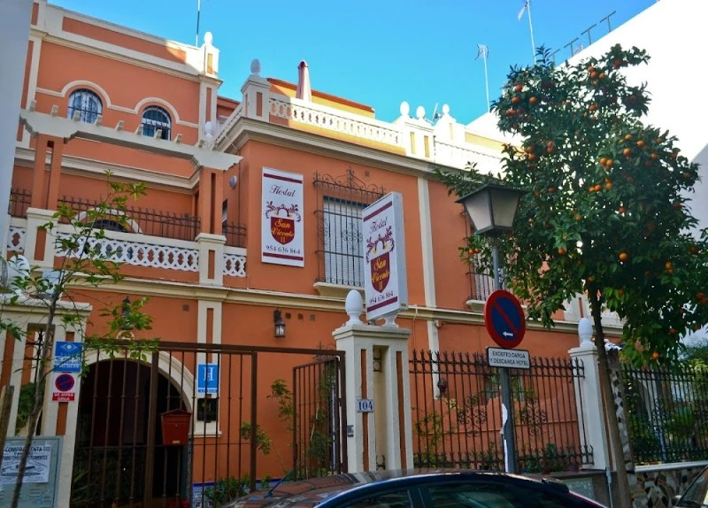 Hostal San Vicente II - Hostales