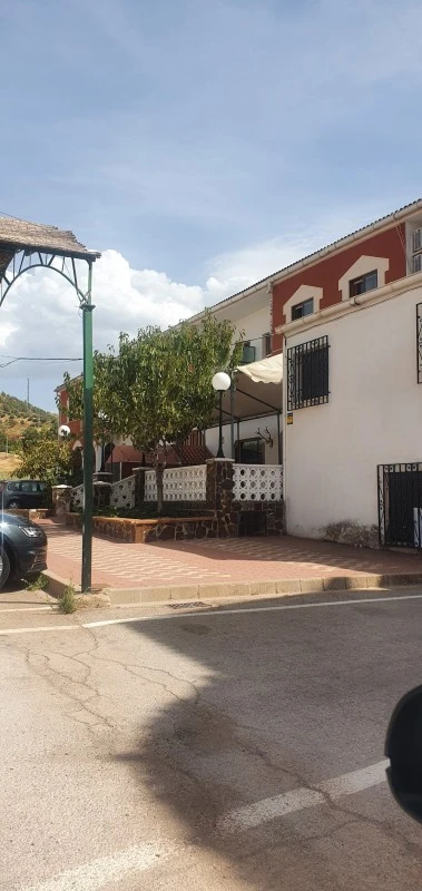 Hostal y Restaurante El Cazador