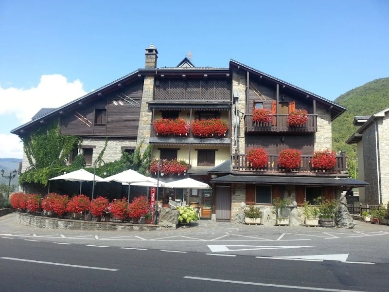 Hotel Gavin, Bar - Restaurante El Mesón del Jamón, Biescas