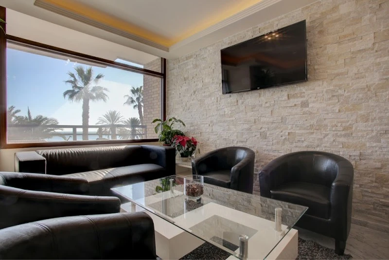 Luxury Beachfront Suite - Apartamento Vacacional