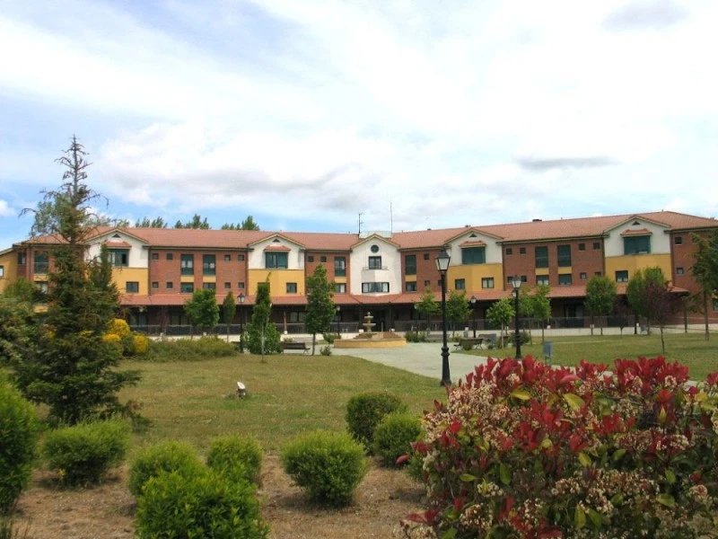 Residencia AYMO Perales