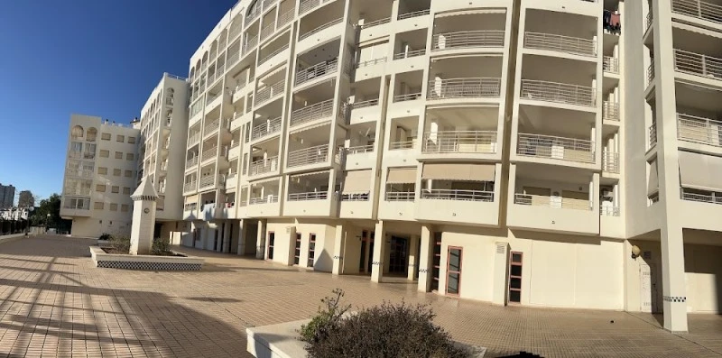 Urbanització Play Puig, Edificio Serpis