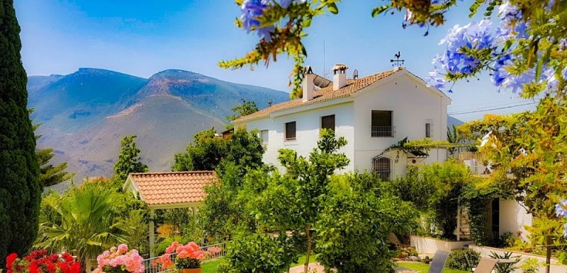 VILLA ADELAIDA