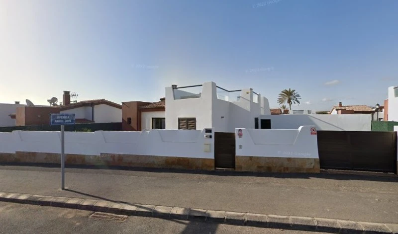 Villa James