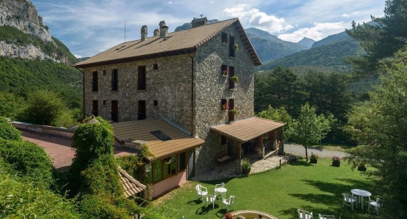 Hotel de Montaña Usón