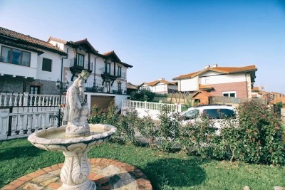 APARTAMENTOS LA FUENTE DE ENMEDIO