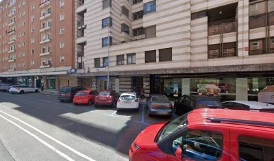 TuApartamento.com - Clínica Universitaria