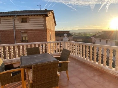 PENSION LA PLAZA AZOFRA