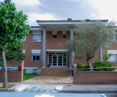 Residencia geriátrica La Vostra Llar Les Oliveres