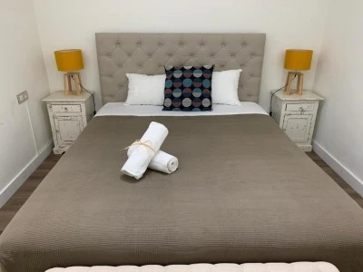 5 bedroom - Big Family Flat close to Las Ramblas