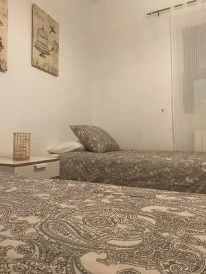 Apartamento Turístico Pamplona - Ayla Las Murallas