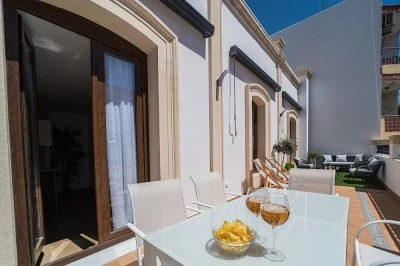 APARTAMENTOS LA GLORIA
