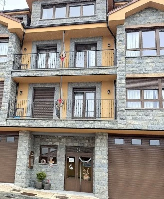 APARTAMENTOS TURISTICOS LOS CASARES