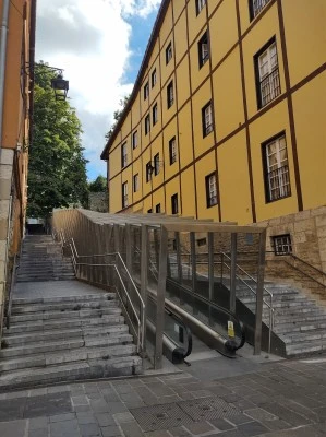 AURORA - Adinekoentzako apartamentuak / Apartamentos tutelados