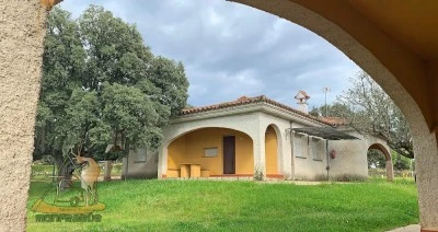 CAMPING MONFRAGUE. RESTAURANTE Y BUNGALOWS