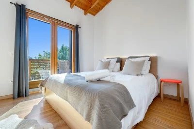 Casa Nórdica Lea Casa Rural Pozas Viaje Negocios Senderismo Escalada Cascadas Alquiler Vacacional