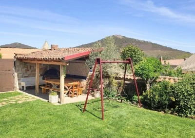 Casa Rural Tozoloslobos
