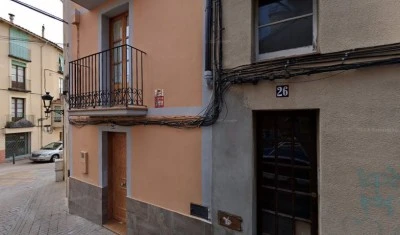 Casa Yama - Renovated House in the Center of Berga