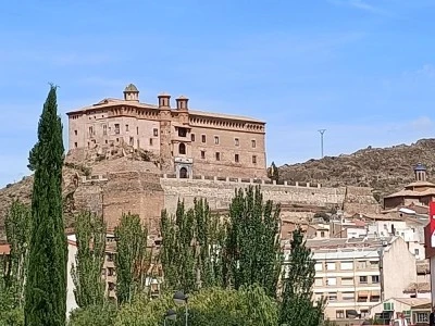 Castillo Palacio del Papa Luna Oficina de turismo