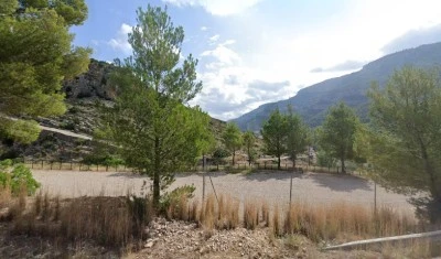 Cortes de Pallás, Autocar parking