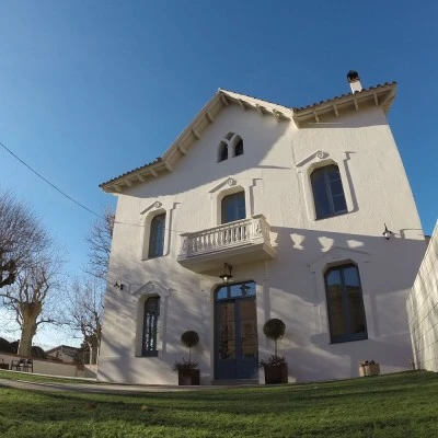 Dos Domus