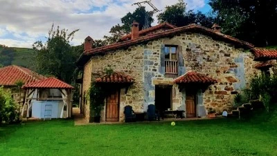 El Pilon Hotel Casa rural Cantabria 10 adultos y 10 niños(alquiler íntegro)