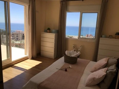 Habitaciones en Chalet frente al Mar / Rooms in Seafront Villa