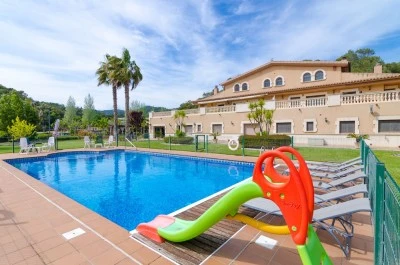 Home Holidays Rentals