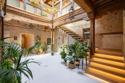 HOSTAL AZACANES