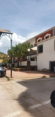 Hostal y Restaurante El Cazador