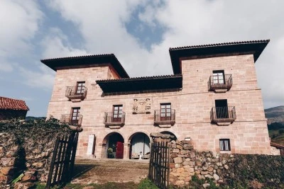 Hotel Arha Casona de Carmona, Palacio de los Díaz de Cossio, Calderón y Mier (S. XVIII -1715)