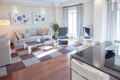 La Bola Suite Apartments
